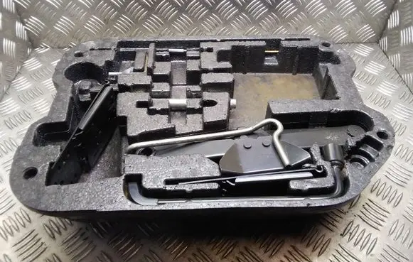 Citroen C4 I Picasso Tool set 9681017280 9649243380