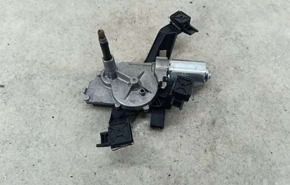 Peugeot 207 Rear window wiper motor 9652418780