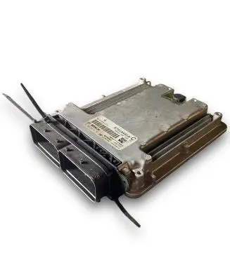 Maserati Ghibli Engine control unit/module 670104910