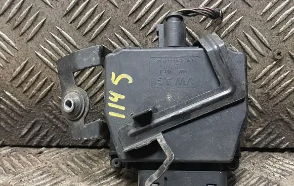Audi A3 S3 8P Turbo solenoid valve 6q0906625