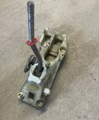 Toyota Avensis T220 Gear shifter/selector