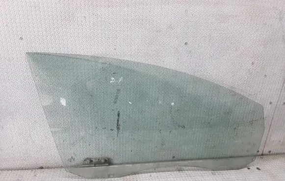 Volkswagen Golf Plus Front door window glass four-door