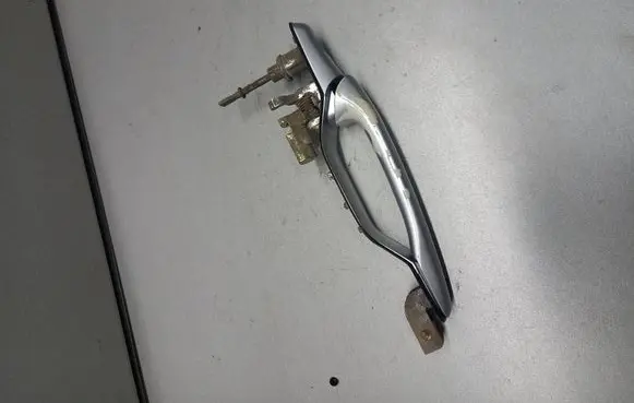 Mitsubishi Grandis Front door exterior handle