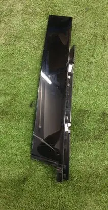 Ford Explorer VI Front door trim (molding) LB5B-S20898-AE