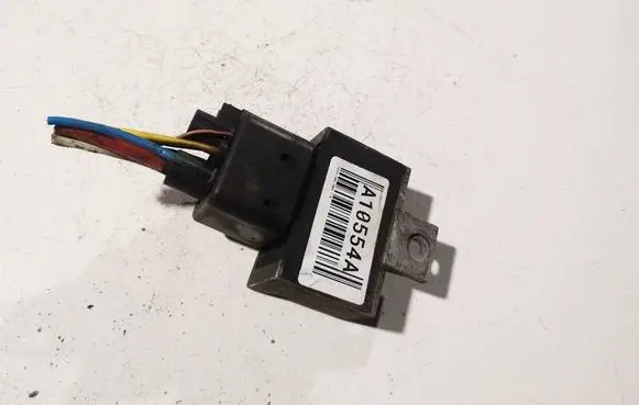 Volvo S40, V40 Glow plug pre-heat relay 7700115078