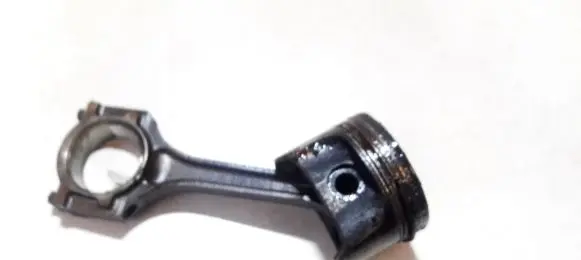 Ford Fiesta Piston with connecting rod
