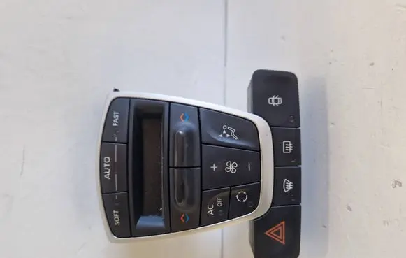 Renault Laguna III Climate control unit 275100002R