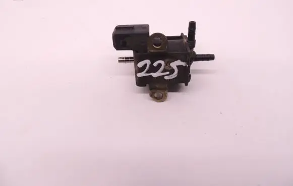 Audi A4 S4 B6 8E 8H Turbo solenoid valve 026906283H D225