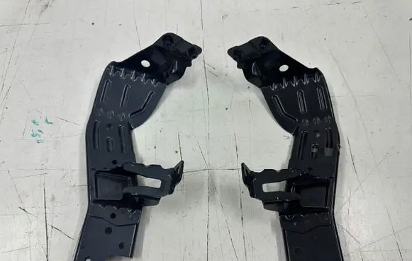 Seat Leon IV Fender mounting bracket 5FA821168