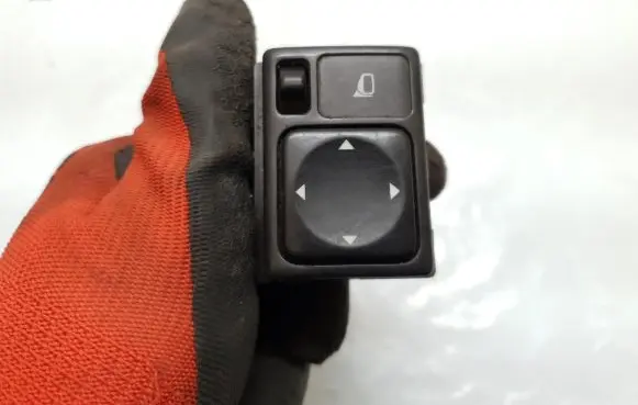 Nissan Murano Z50 Wing mirror switch
