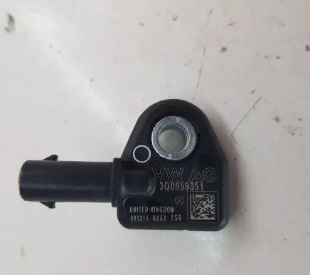 Volkswagen PASSAT B8 Airbag deployment crash/impact sensor 3Q0959351