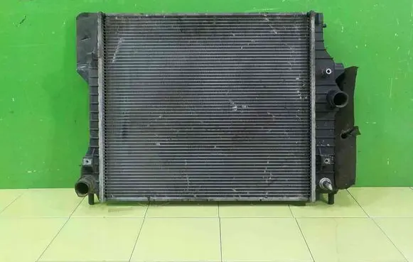 Jaguar XF X250 Coolant radiator LEWE
