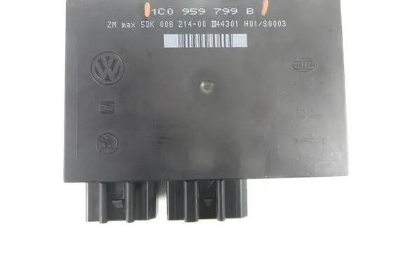 Skoda Octavia Mk1 (1U) Central body control module 1C0959799B
