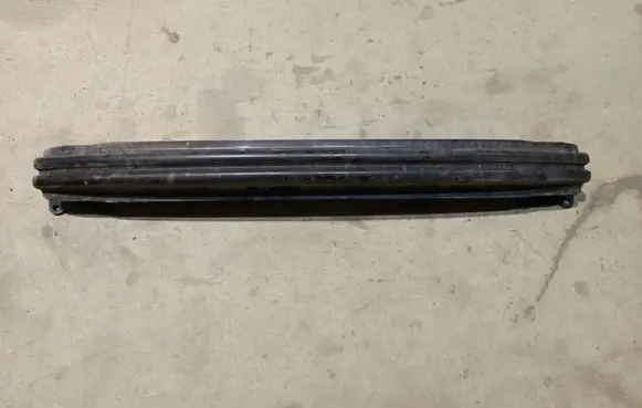 Volkswagen Golf V Rear beam 
