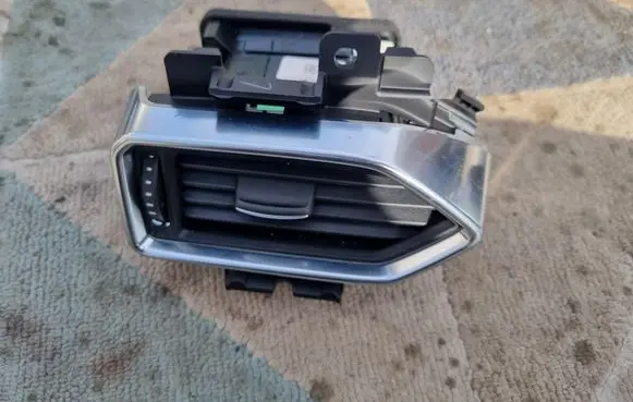 Mazda CX-5 II Dash center air vent grill XXXXXXXXX