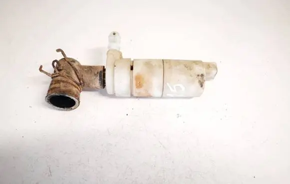 KIA Sorento Headlight washer pump 