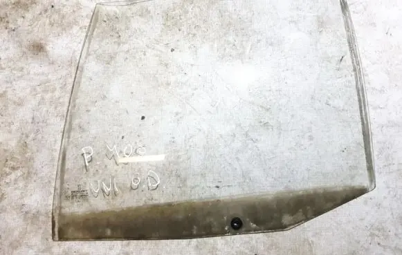 Peugeot 405 Rear door window glass