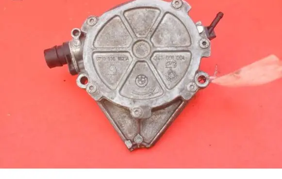 BMW 5 F10 F11 Vacuum pump 247001004