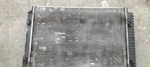 Audi A4 S4 B6 8E 8H Coolant radiator