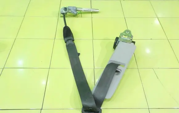 Opel Corsa D Front seatbelt 617107600D WP226