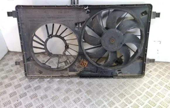 Renault Master III Radiator cooling fan shroud 214818787R