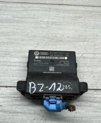 Volkswagen Golf V Gateway control module 1K0907530F 1K0907951