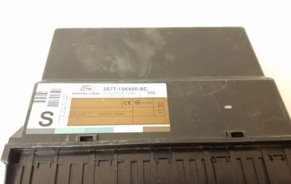 Ford Mondeo Mk III Comfort/convenience module 3S7T15K600SC FT011