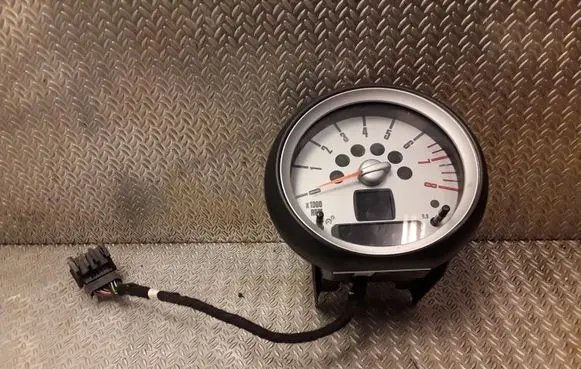 Mini One - Cooper Coupe R56 Speedometer (instrument cluster) 9153402