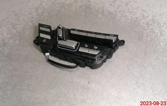 Mercedes-Benz S W221 Seat control switch A2218709258 2218709258 A2218213051