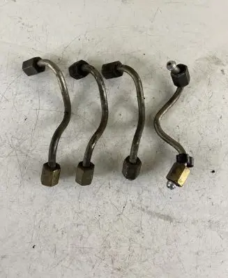 Hyundai Santa Fe Fuel injector supply line/pipe 