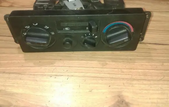 Isuzu Trooper Climate control unit 526180