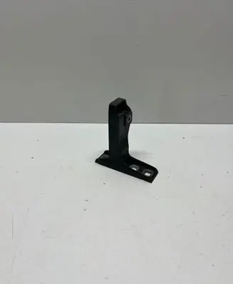 Audi Q7 4M Front bumper mounting bracket 4M0807334