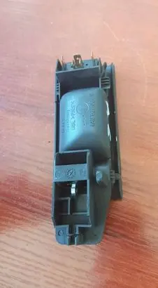 Audi A6 S6 C4 4A Front door interior handle 4a0837020c