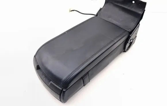 Maserati Quattroporte Rear seat armrest 