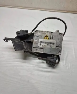 Volvo V50 Headlight ballast module Xenon 1307329090 10EEG050017 1035500015