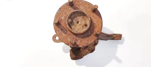 Front wheel hub