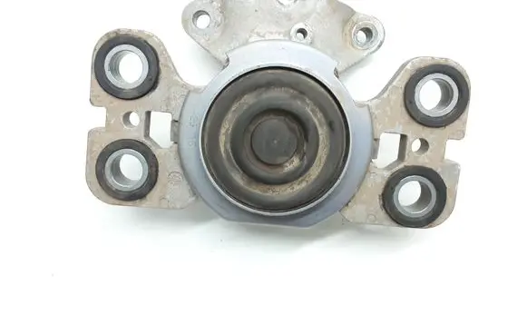Volvo S60 Engine mount bracket 31401308 31401744