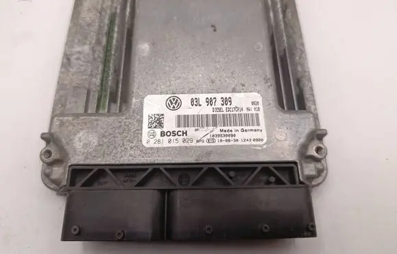 Volkswagen Golf VI Engine control unit/module 03L907309 1039S30090 0281015029