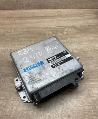 BMW 5 E34 Engine control unit/module ECU 2242211 0281001077