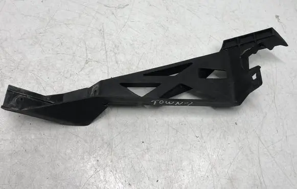 Chrysler Town & Country V Front bumper mounting bracket 68023331AB 59590A