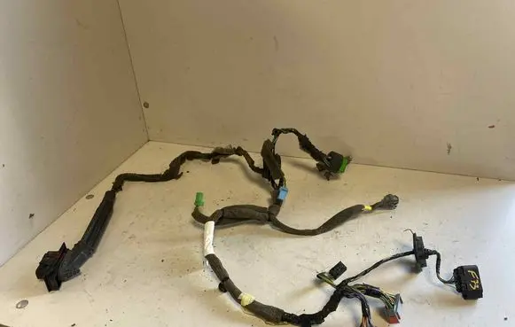Volvo V70 Front door wiring loom 31275881 X3475T D31275881