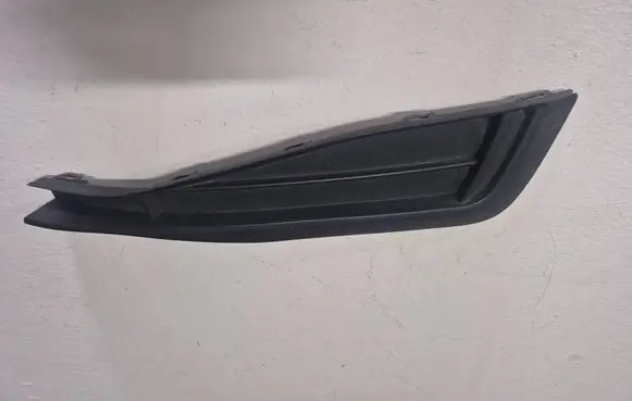 Volkswagen PASSAT B8 Front fog light trim/grill 3G0853666J