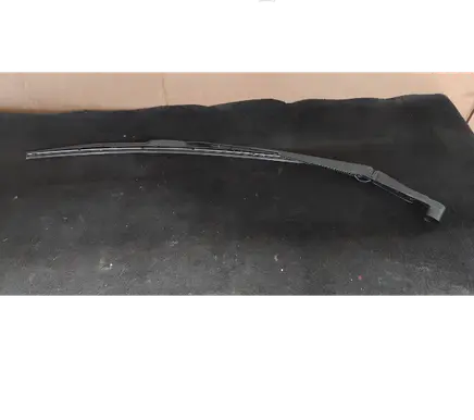Front wiper blade arm