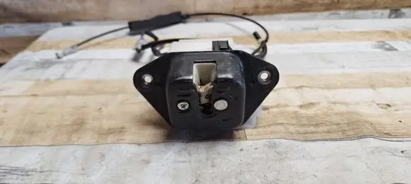 Tailgate/trunk/boot lock/catch/latch