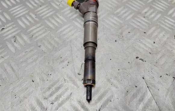 BMW 7 E65 E66 Fuel injector 7788812