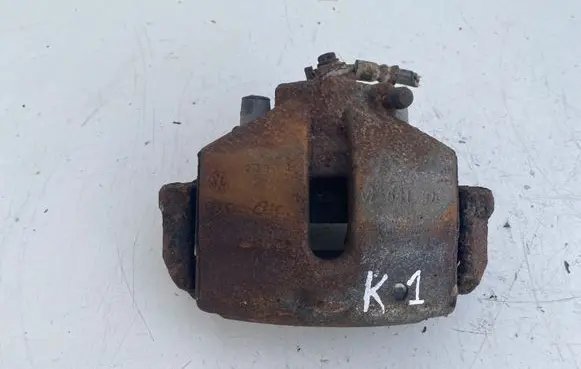 Volkswagen Touran I Front brake caliper