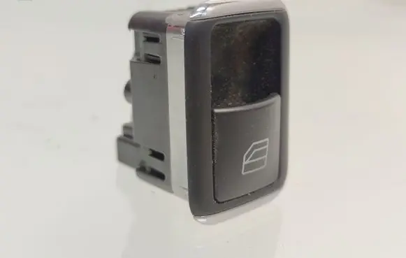 Mercedes-Benz C W204 Electric window control switch A2048707358