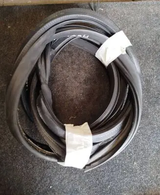 Audi TT Mk1 Front door rubber seal 8N8831707F 8N8831707