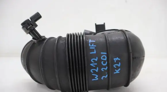 Mercedes-Benz E W212 Turbo air intake inlet pipe/hose A6510900437