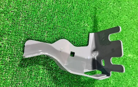 Opel Astra L Fender mounting bracket 313292A01
